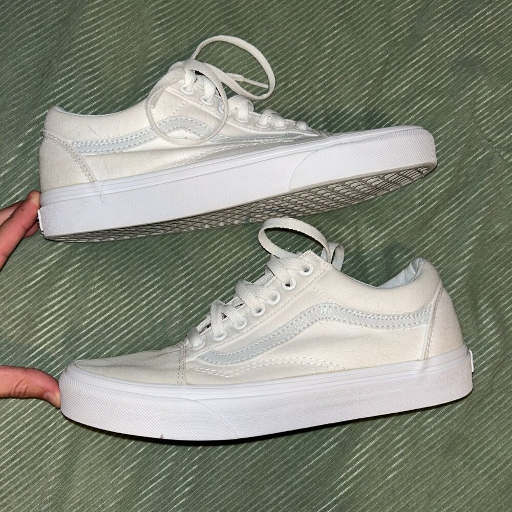 Vans - Picture 3 of 8